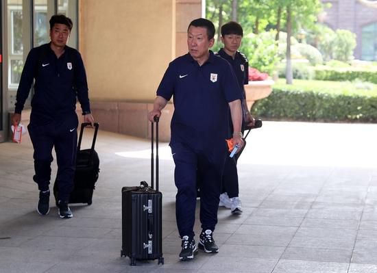 CCTV6 VIP影院 全部 电影 电视剧 影人 视频 图片 新闻 更新时间 所有 1小时内 今日内 1周内 1个月内 从资讯频道搜索 结果 194606 条 血火交织历史回响 时代之歌《松花江上》这样诞生 2025-09-04 今年是中国人民抗日战争暨世界反法西斯战争胜利80周年，“胜利”二字带领我们回到那激荡人心的历史时刻，也让我们想起全体中华儿女为了胜利付出的巨大牺牲和作出的重要贡献。