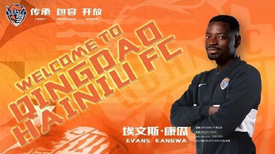 周迅与老公高圣远现身机场 十指紧扣高调秀恩爱 2014-12-25 记者在机场遇见了高圣远周迅夫妇。