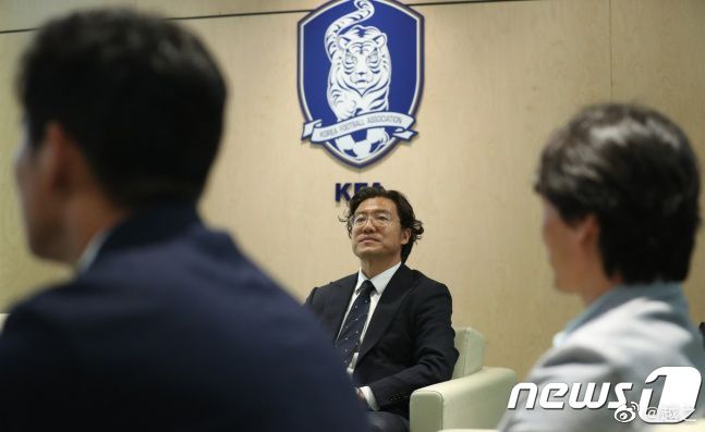 有耄耋之年、身患癌症，在寒冬奋不顾身跳河英勇救人的姚士章；