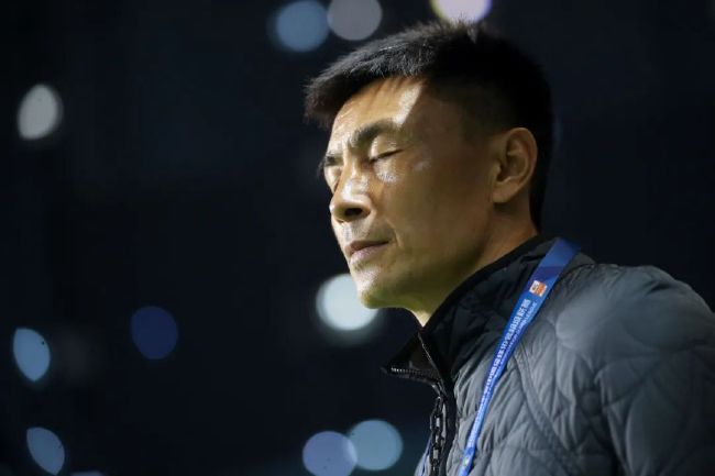 《碟中谍8》再曝新特辑2025-04-23 《碟中谍8：最终清算》曝特辑 阿汤哥徒手扒飞机2025-04-18 56岁的007、62岁的阿汤哥 硬汉老了含金量高了？