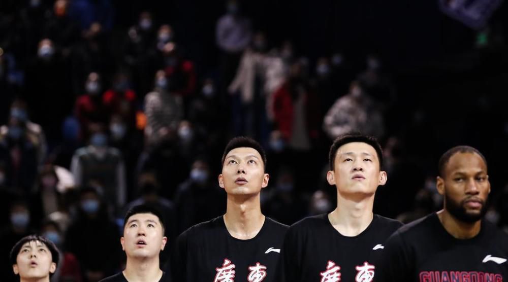 最近，他再次来到《光影星播客》，与我们分享他的影视作品，他就是我们的老朋友刘劲老师。
