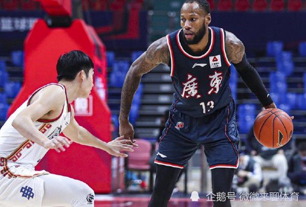 马丽赵丽颖宋佳新片强势转型，她们再次颠覆自己 2025-04-17 演员马丽近期很忙。