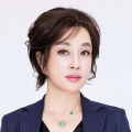 ”的诗句中，我们看到了水边的长安城。