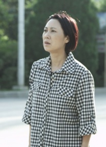 格伦·克洛斯、莎拉·保罗森、泰亚娜·泰勒、金·卡戴珊、妮... 法鲨归来！