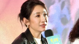 法国小姐索尼娅·罗兰德蕾丝美裙惊艳动人。
